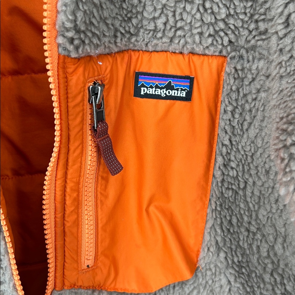 Patagonia - Boys Reversible Ready Freddy Hoody Jacket- XXL (16-18) Orange - Picture 7 of 13